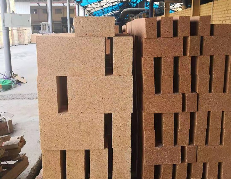 玻（bō）璃（lí）爐粘土磚